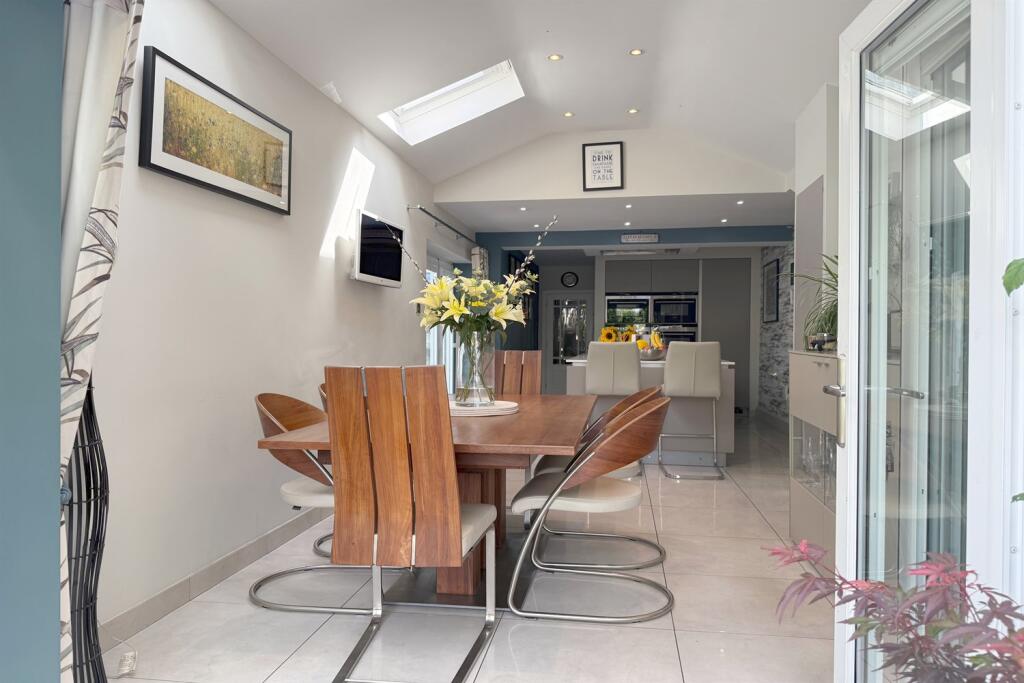Kitchen Diner