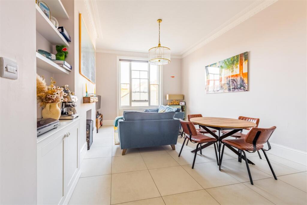 Flat 10, Grand Avenue Mansions-9.jpg