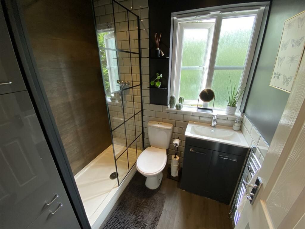 Re-Fitted Family Bathroom