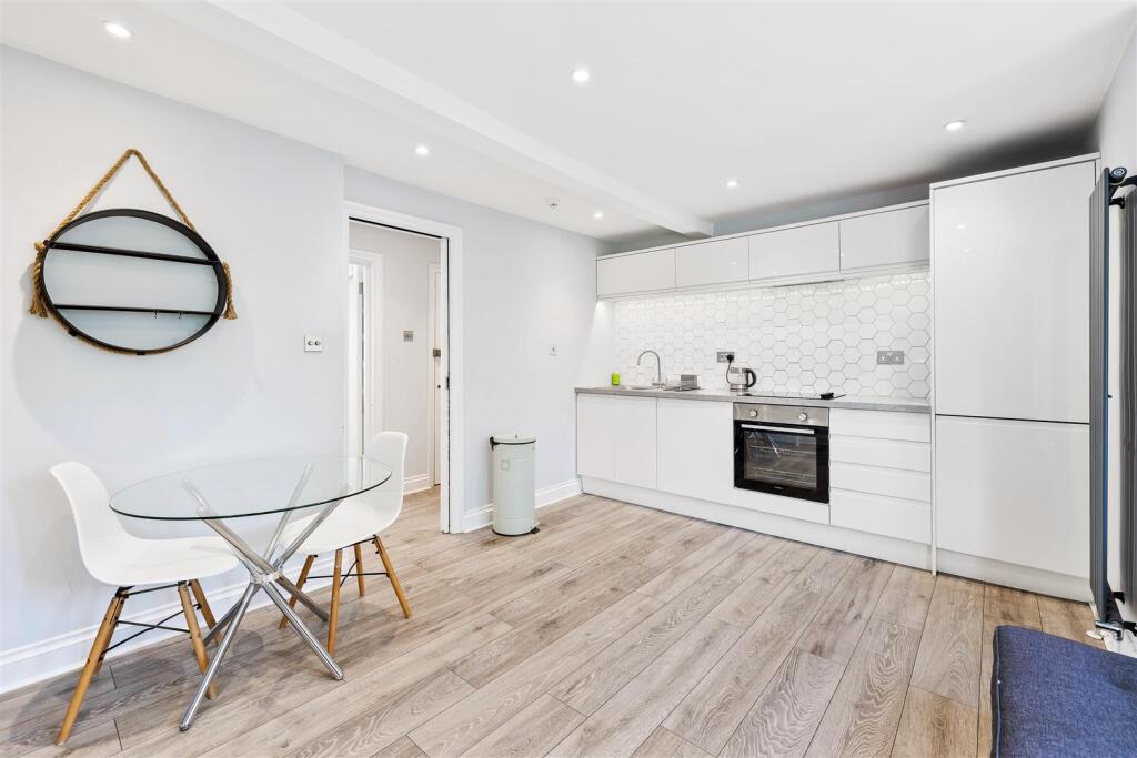 Living/ Kitchen