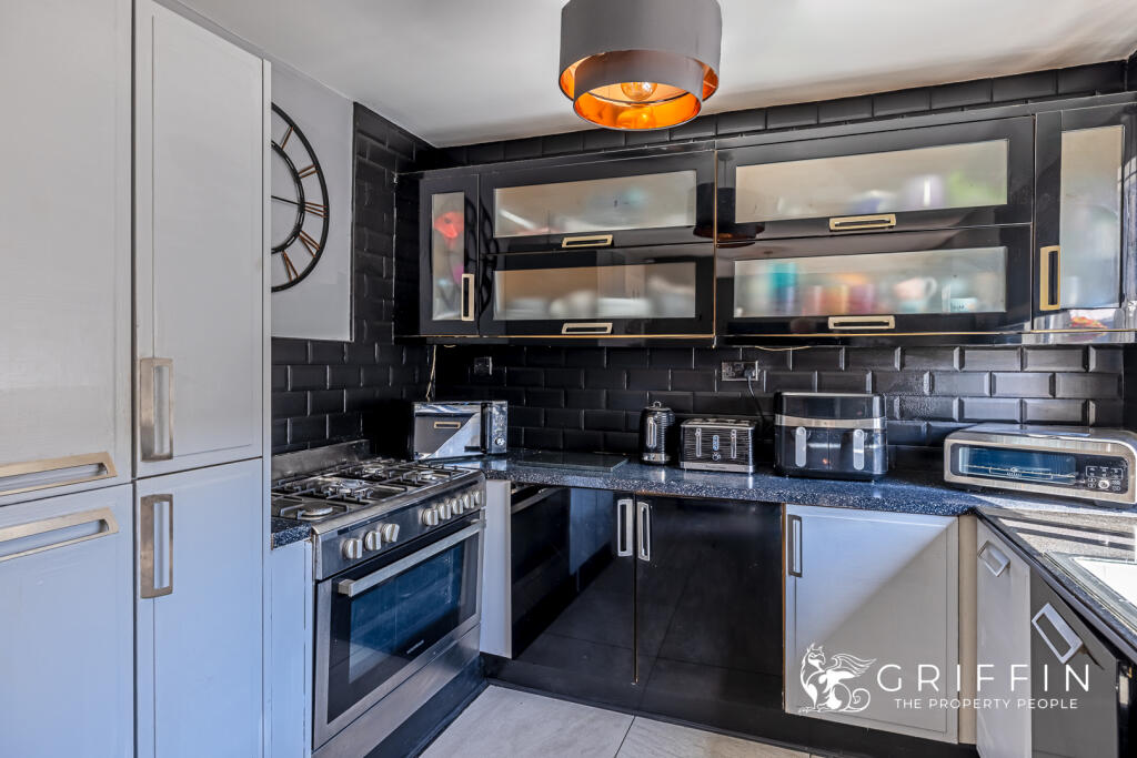 Kitchen &amp; Dining