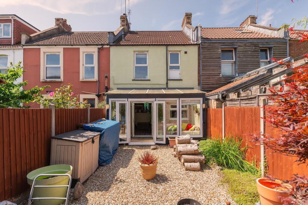 3N0REE - External D.jpg