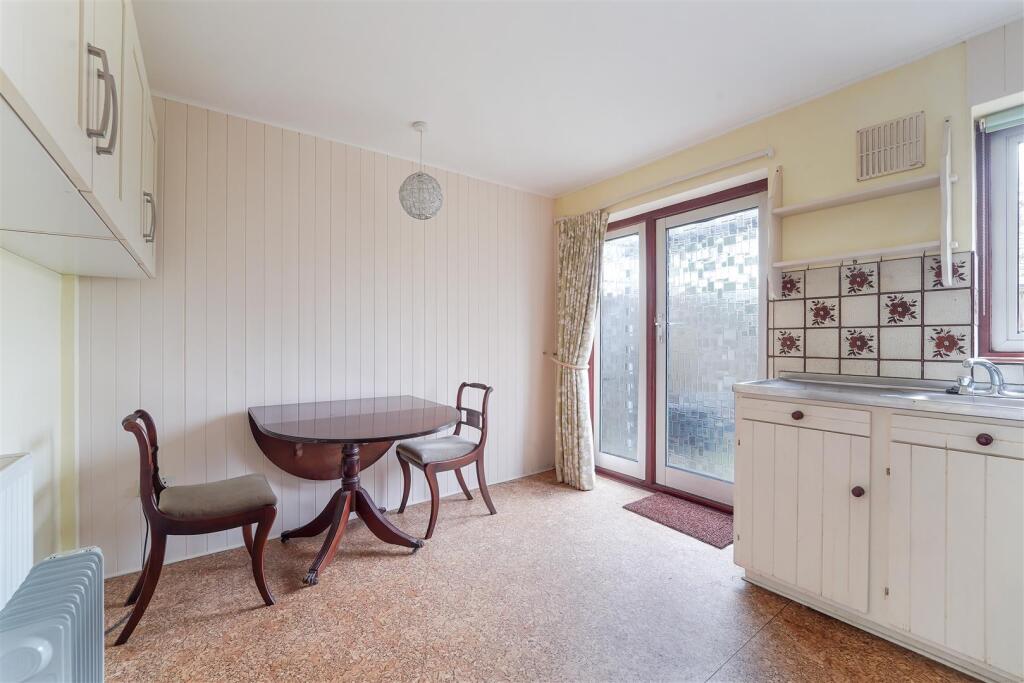 DIRDENE CLOSE (10).jpg