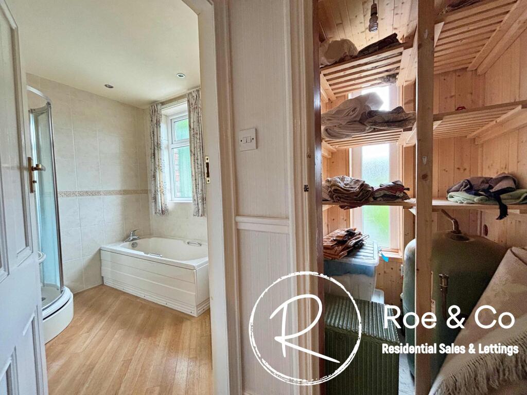 Bathroom &amp; storage