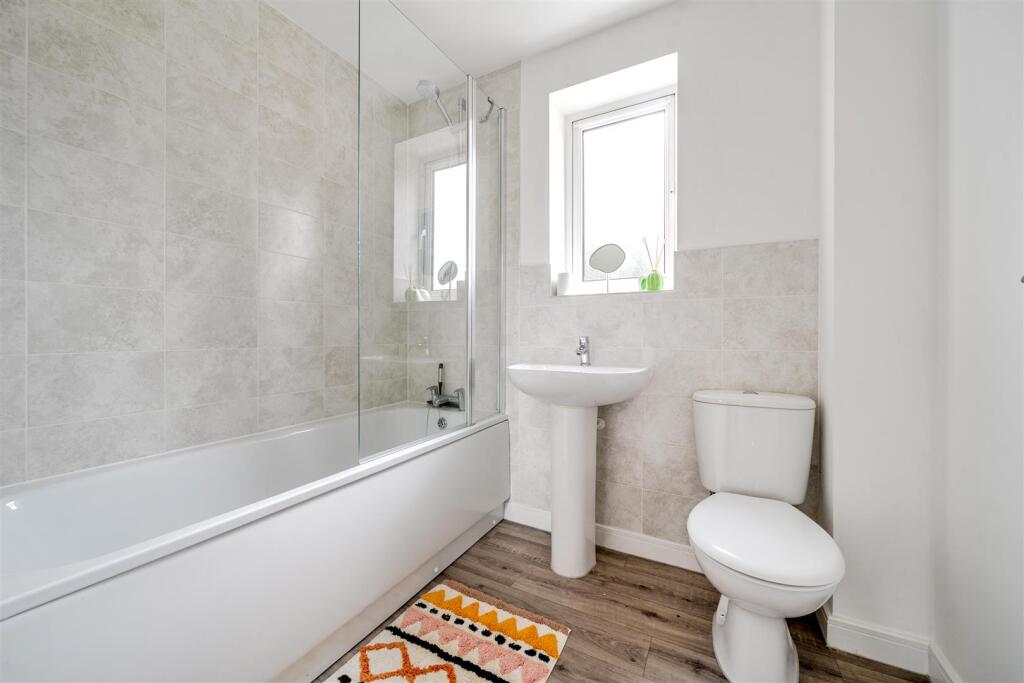 55 Saxon Way, Towcester (23).jpg