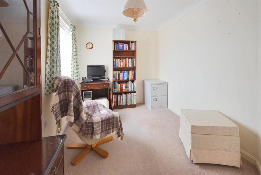 Bedroom Three/Study