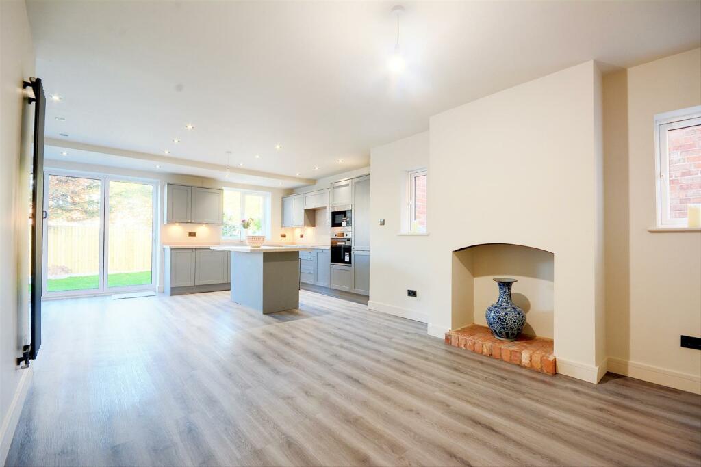 Dining/Living Kitchen