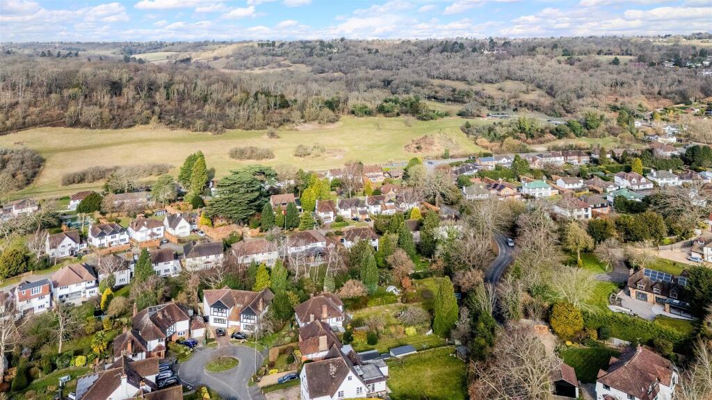 STAGBURY CLOSE, 9 DRONE (9).jpg