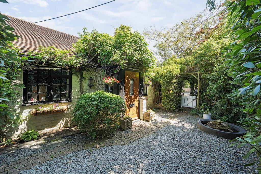 1311540-3-6852a49...