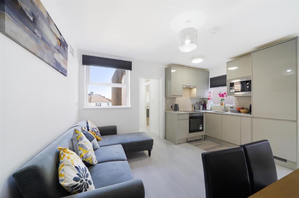 70A Eton Avenue - LPuFv6TElCHB341Z6IH2.jpg