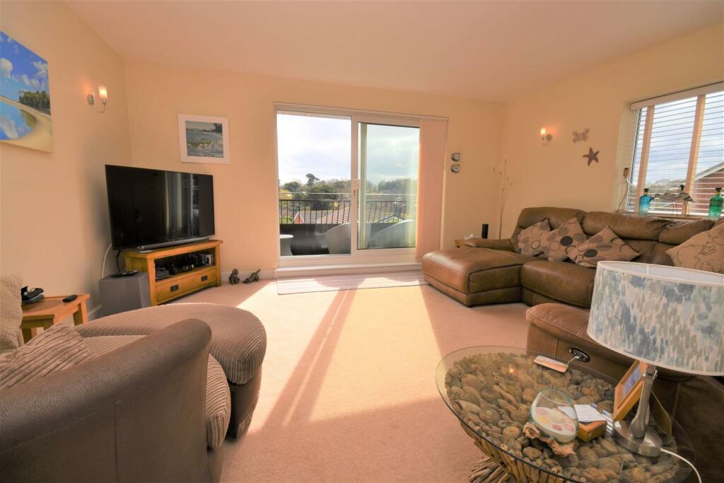 Sitting Room...JPG