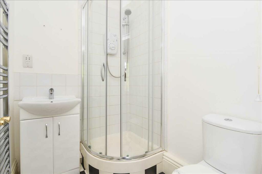 Ensuite shower room