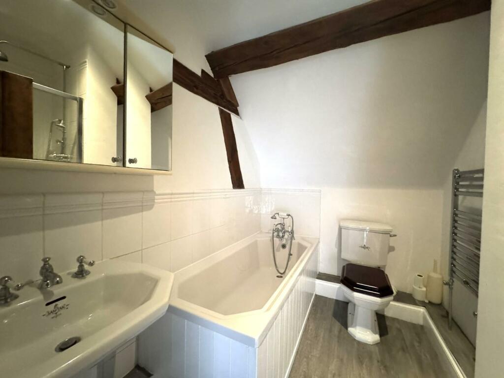Bathroom.JPEG