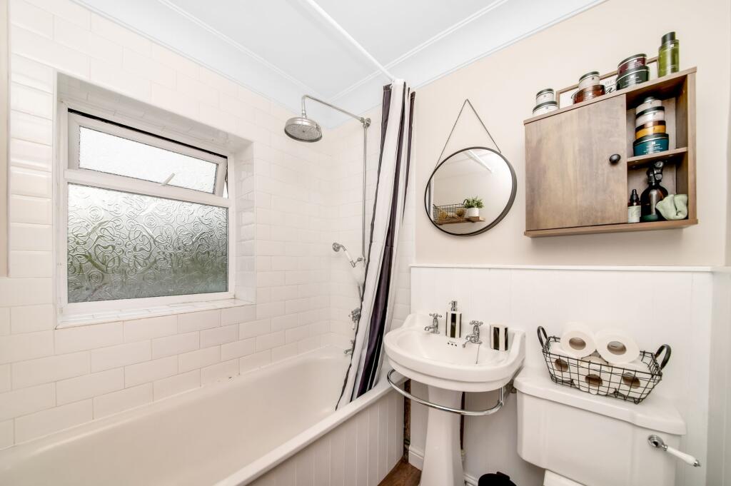 HOUSE BATHROOM