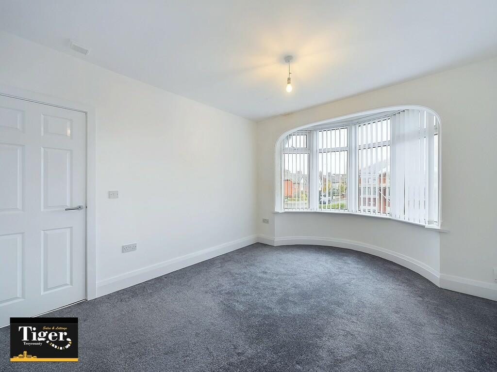 CAM02176G0-PR0389...