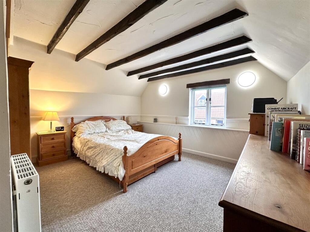 Master Bedroom 342