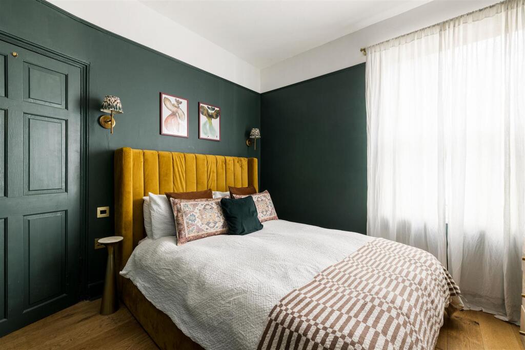 Brookscroft Road, E17