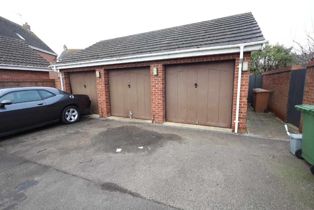 Parking/Garage