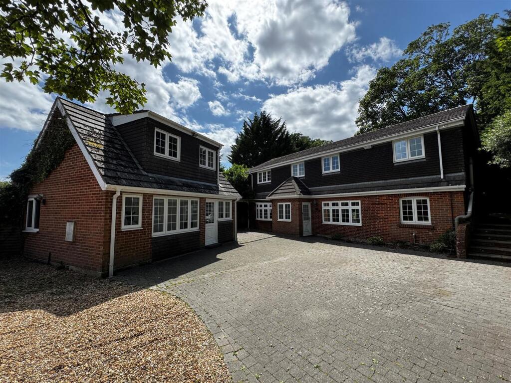 Maylings House &amp; Mede House