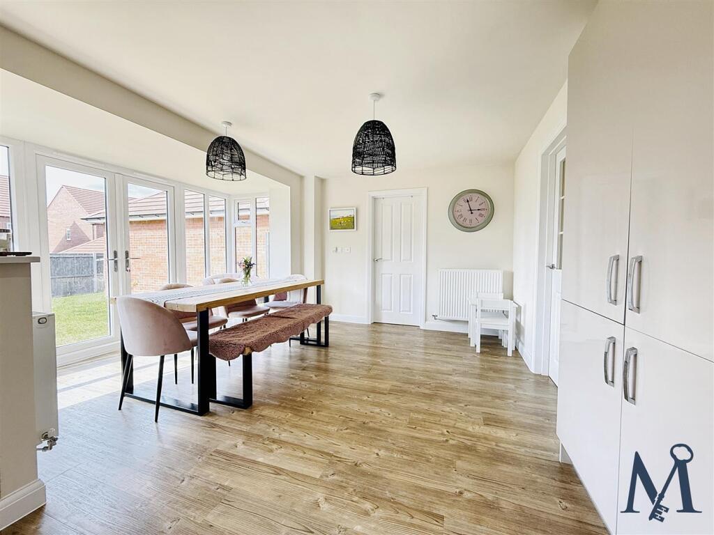 Kitchen Diner