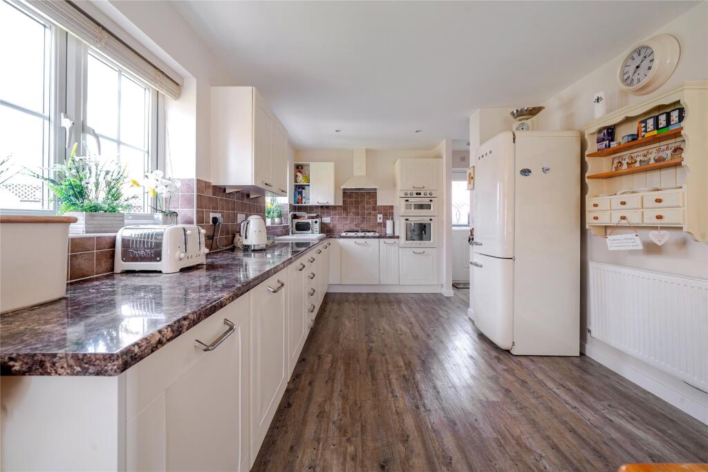 Kitchen/Dining
