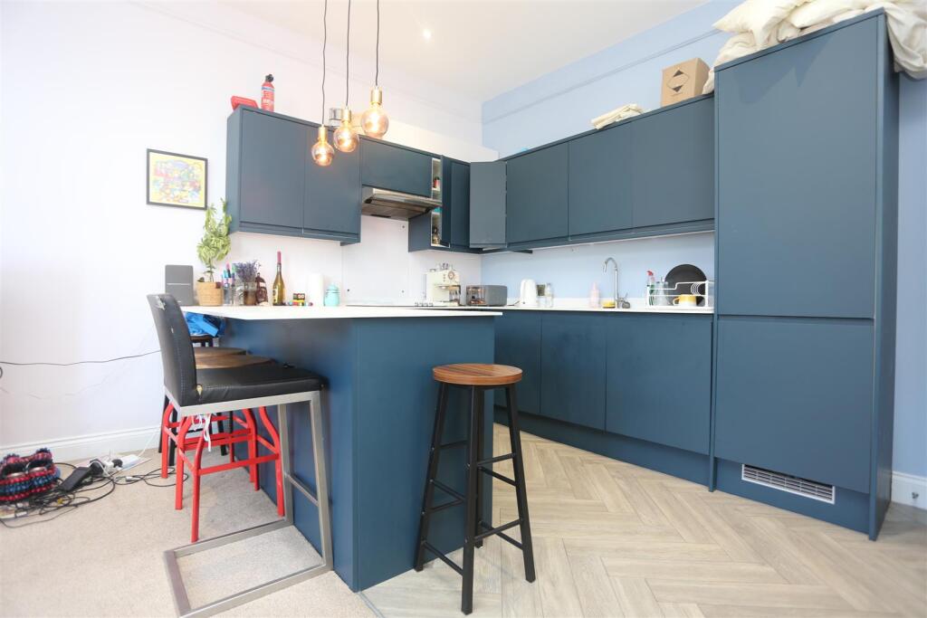 11a, 65 The Drive (4).JPG