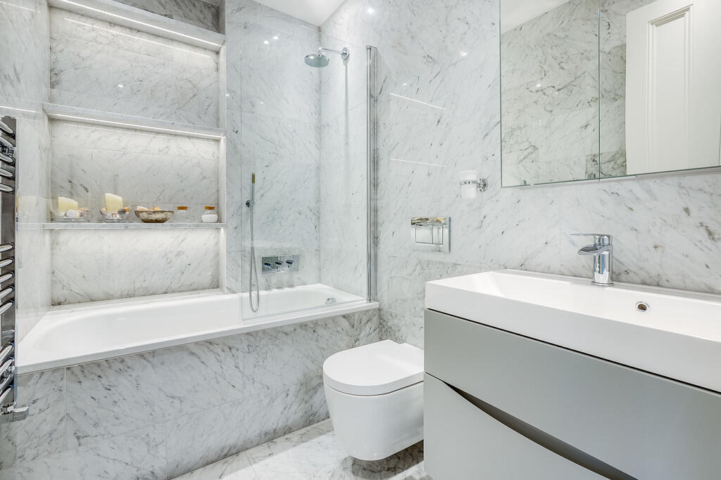 Warwick Square 9,...