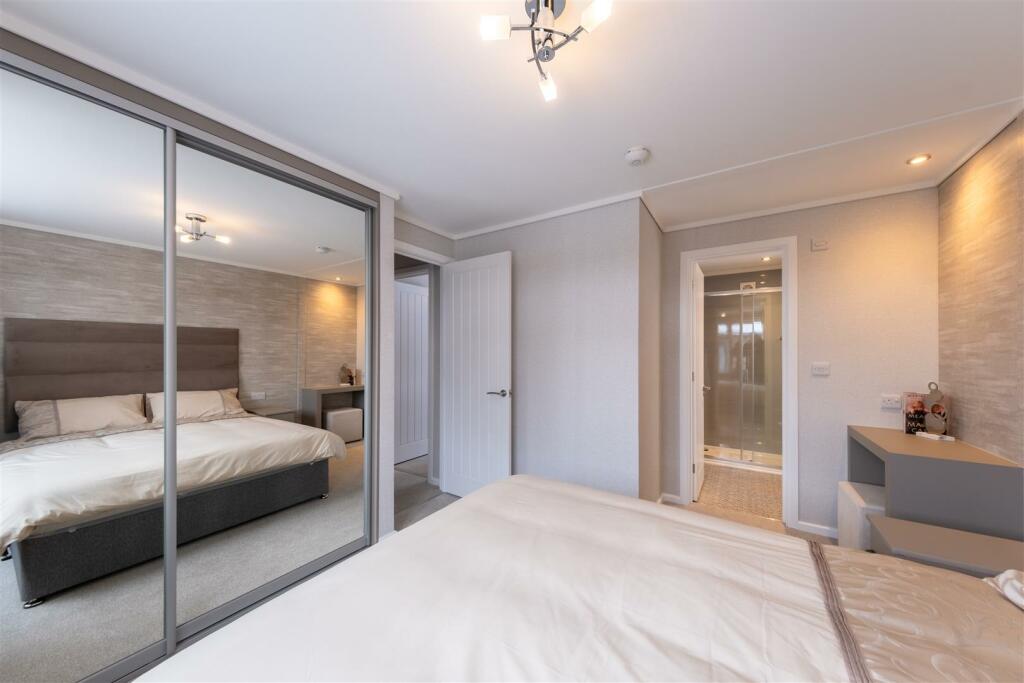 63 Oakmere Country Park-013.JPG