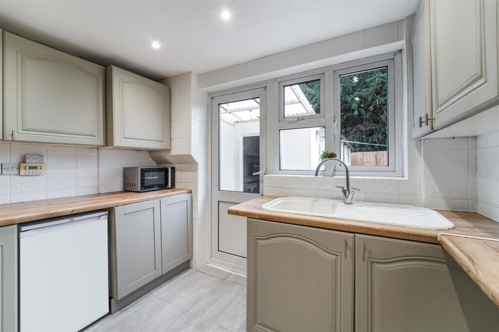 PORTWAY CRESCENT (4).jpg