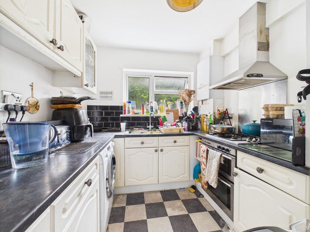 CAM02089G0-PR0528...