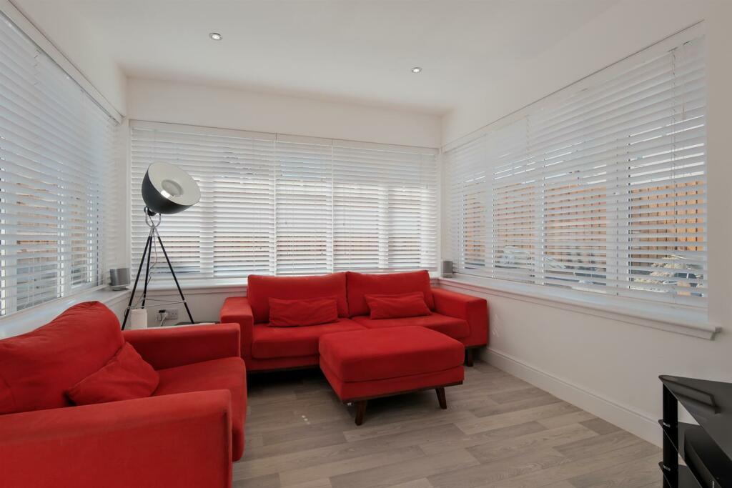 053-5 Curriefield View, Cleland ML1 5GQ.jpg
