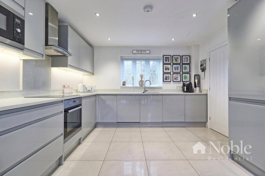 Open Plan Living/Kitchen/Dining Area