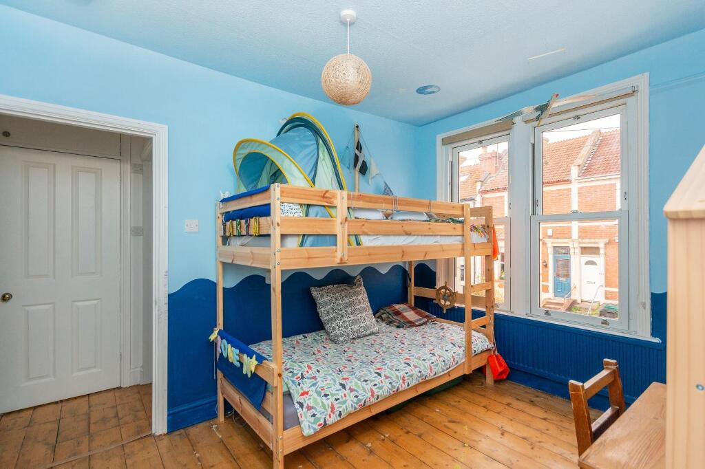 4D7RWH - Bedroom E.jpg