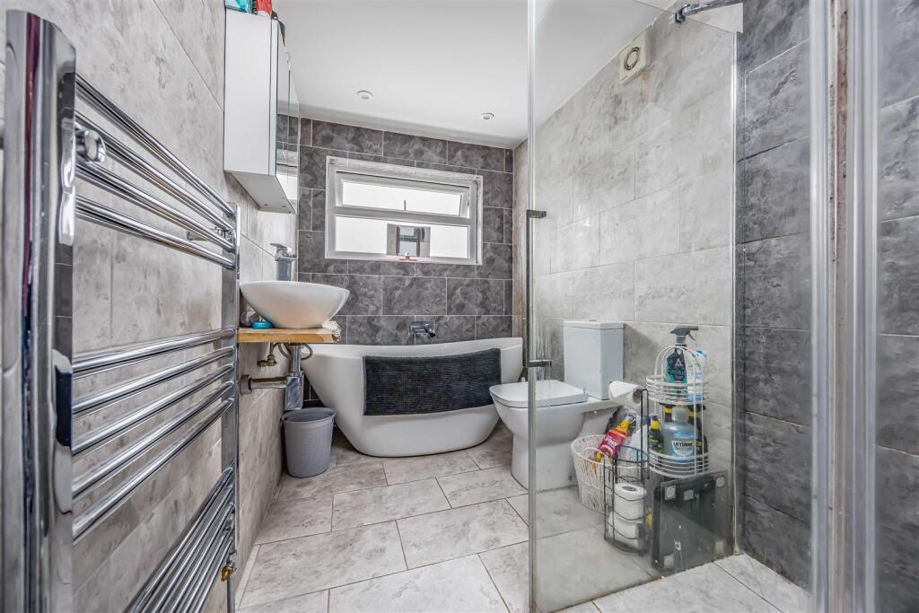 46 Kingscote Road, Waterlooville-Small-PorticoMark