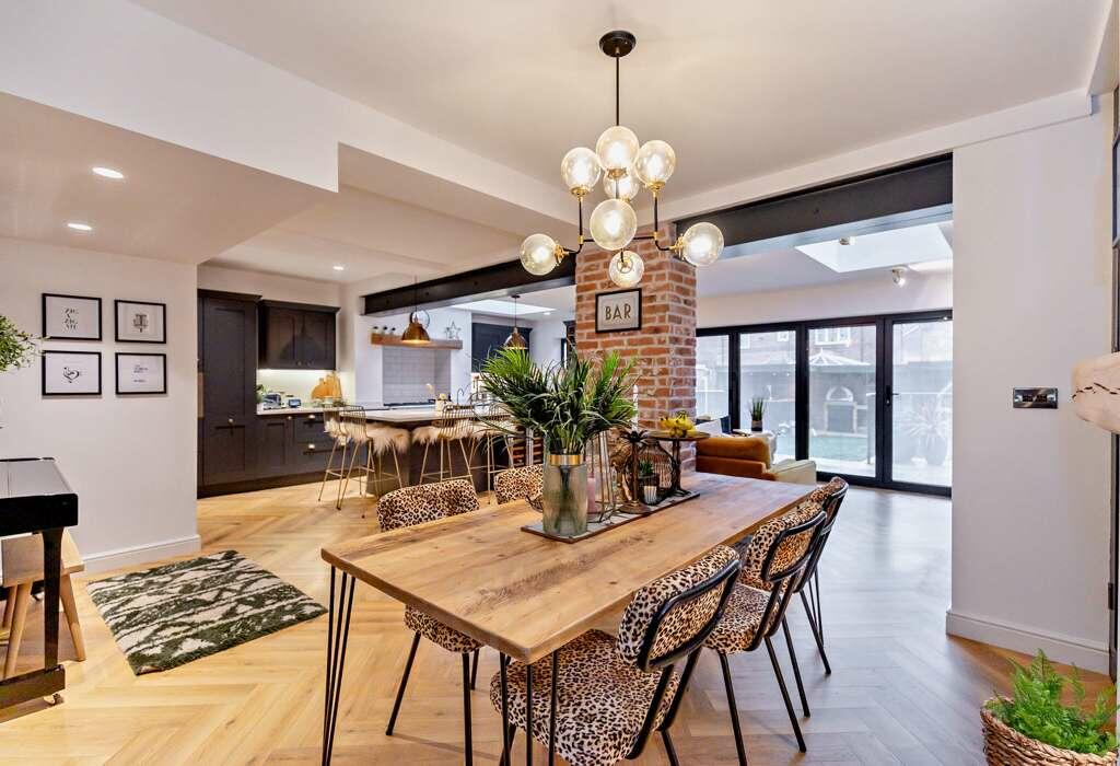 Kitchen / Dining Area / Snug