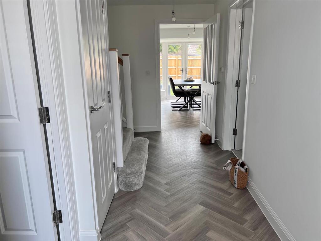 Hallway.jpg