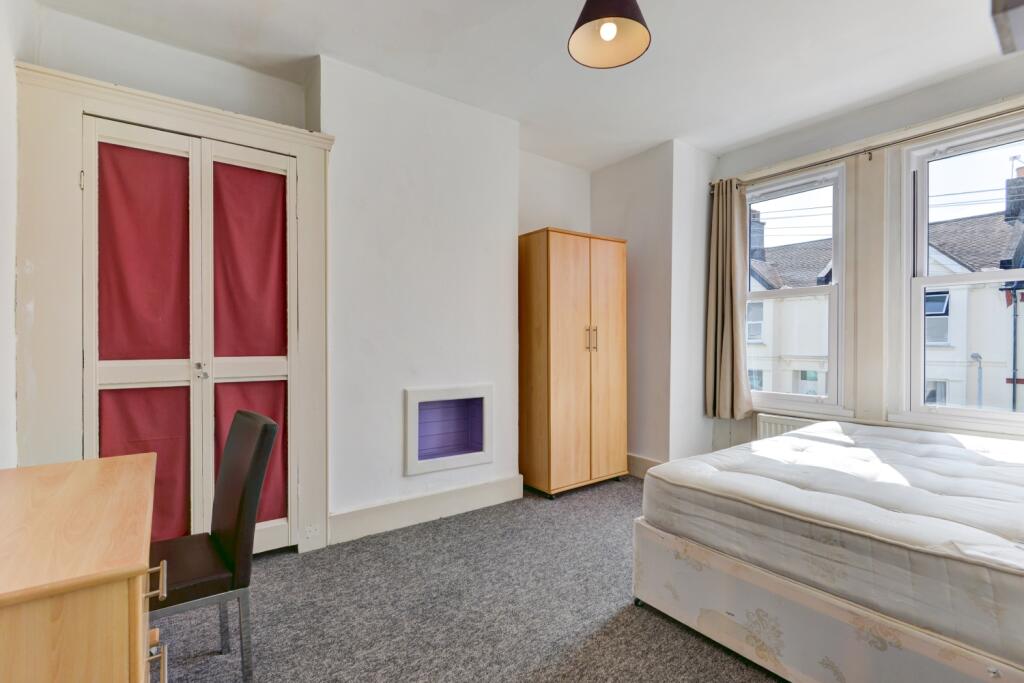 68 Whippingham Road Bedroom 4