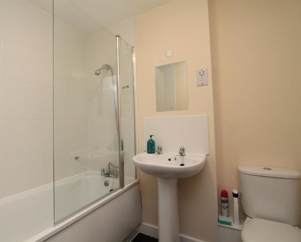 Aviation Avenue, Hatfield, Hertfordshire, AL10
