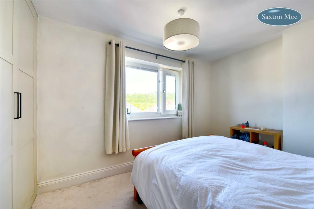 bedroom 1 b.jpg
