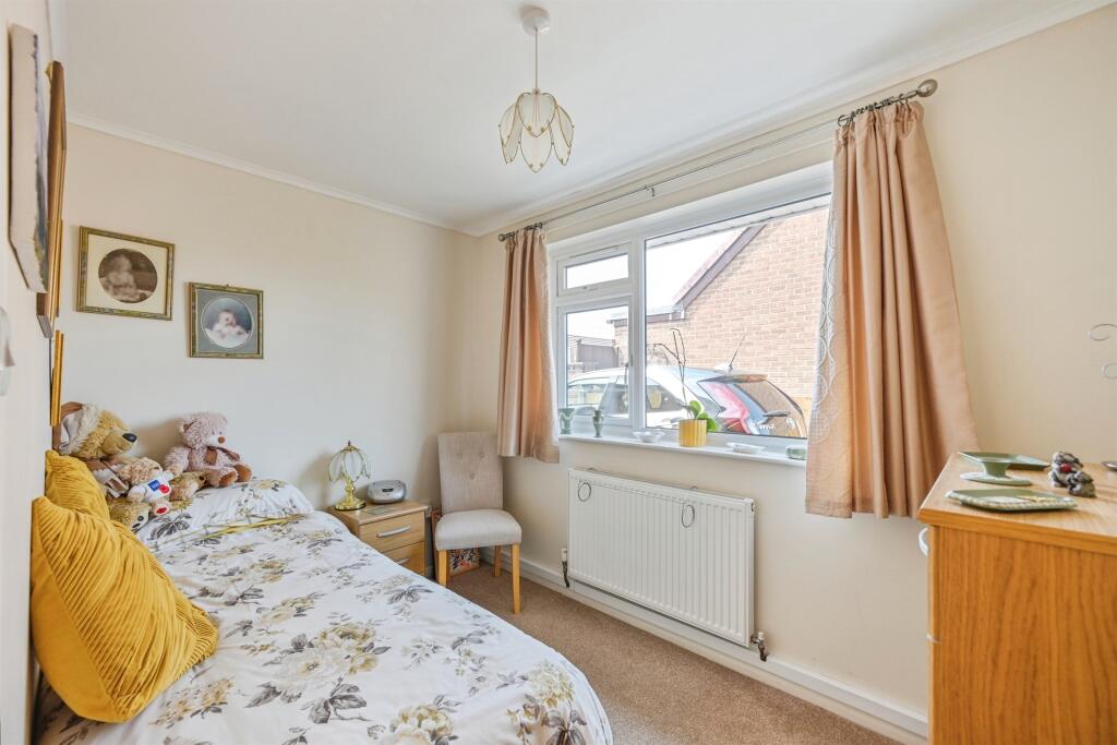 Bedroom: