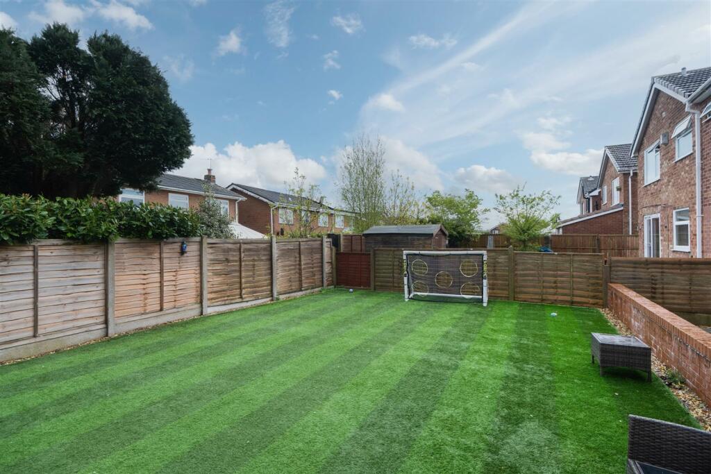 31 Yew Tree Drive-028.jpg