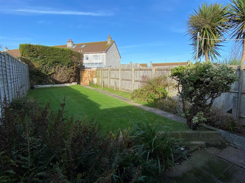 21 Higherwell Close Garden