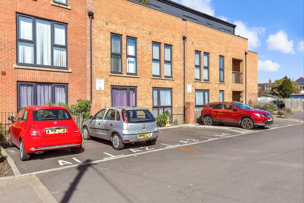 Driveway/Parking