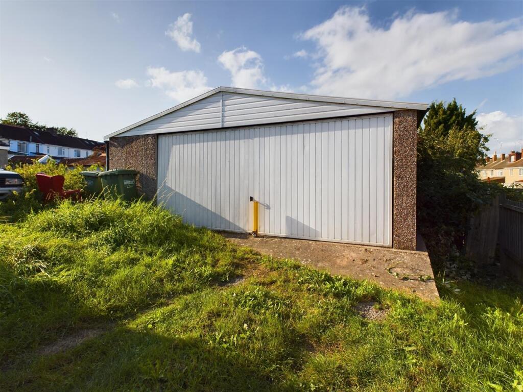 CAM02319G0-PR0026-ST