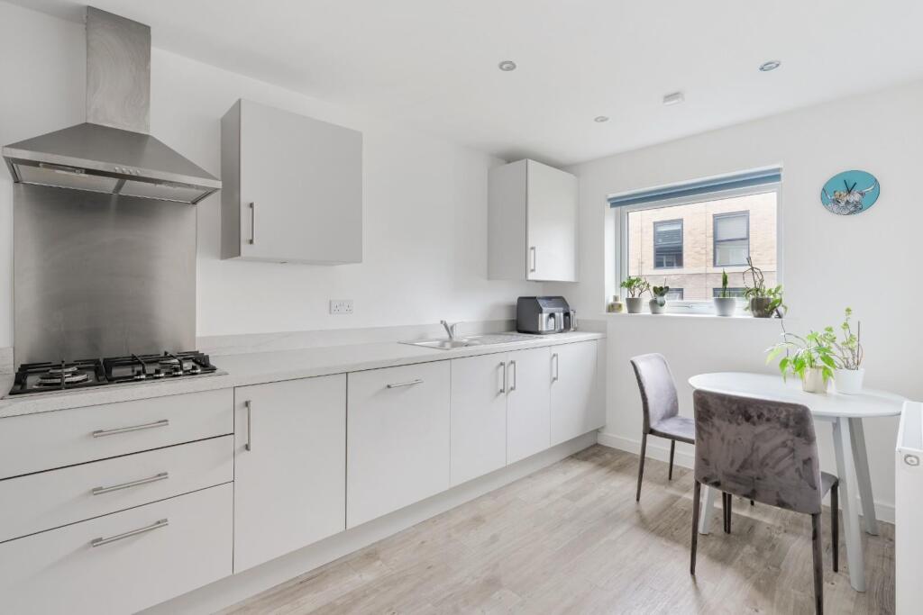 MEDORA CLOSE (11).jpg