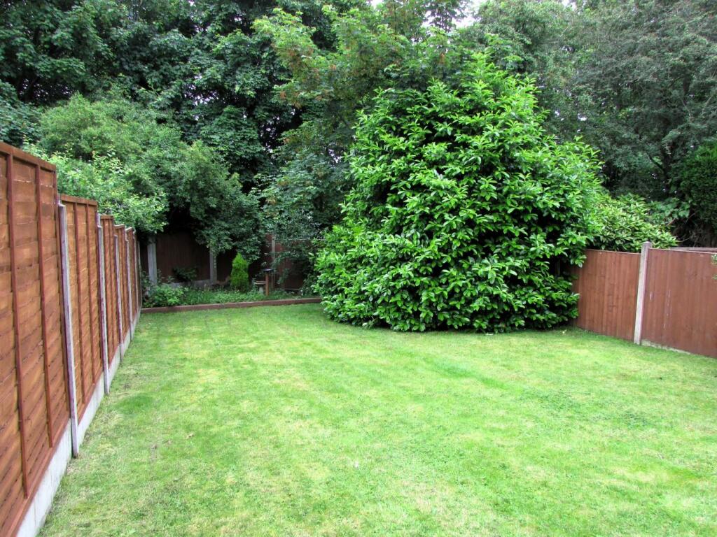 LordLane305gdn4.JPG