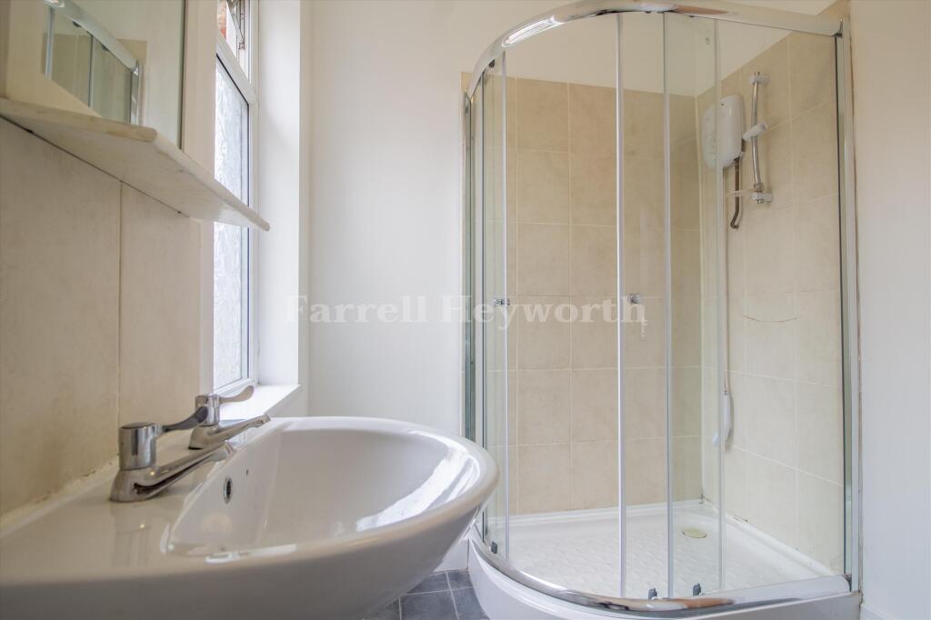 BATHROOM 2