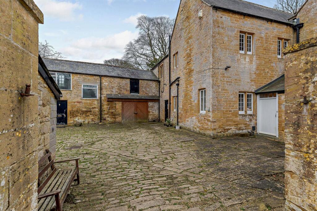 8494846-Exterior03-800.jpg