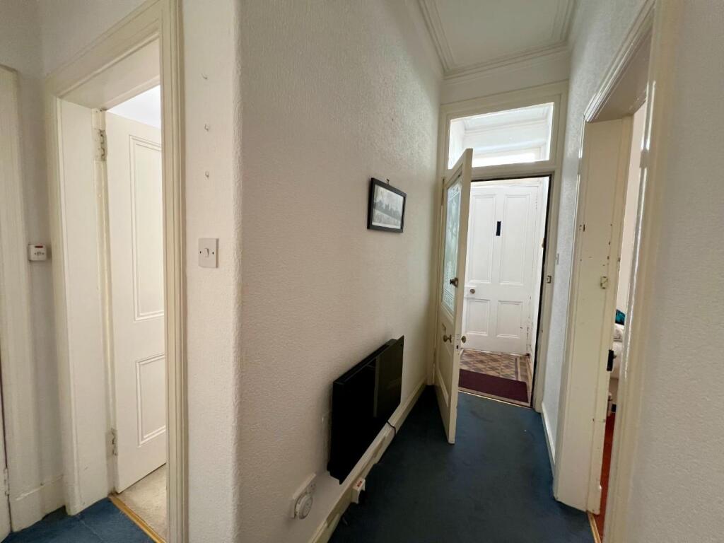 L-Shaped Hallway