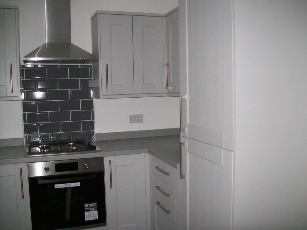 Kitchen 2.JPG